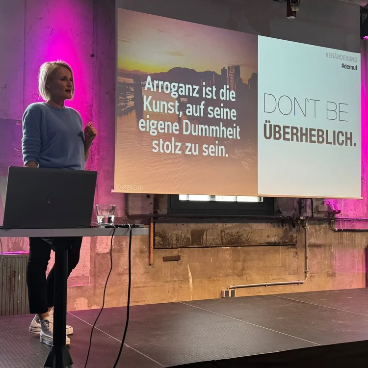 Henriette Frädrich · Keynote „Zeitenwende“ · Führungskräftetagung · Allianz ONE Business Solutions · Leuchtenbau Leipzig · 24. April 2024