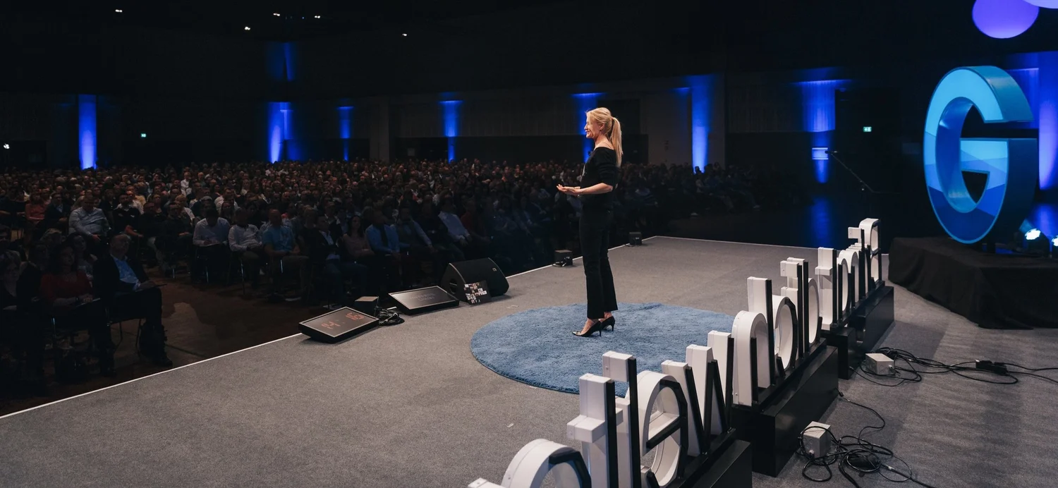 Henriette Hochstein-Frädrich als Keynote-Speakerin bei New Thinking – Vortrag zu Innovation, Neu-Denken und Zukunft der Arbeit