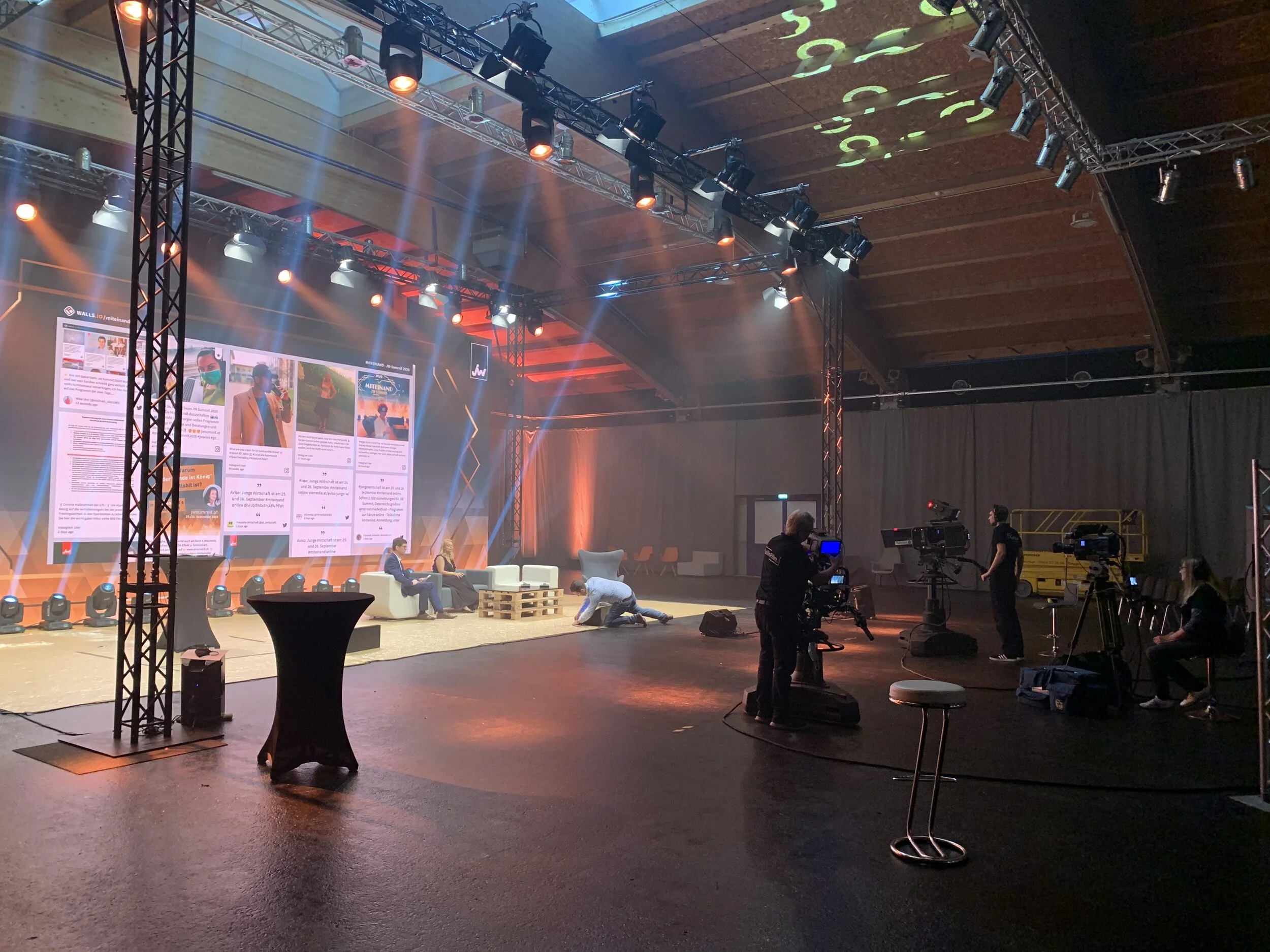 JW Summit · Backstage-Impression aus dem TV-Livestudio · Impression 04