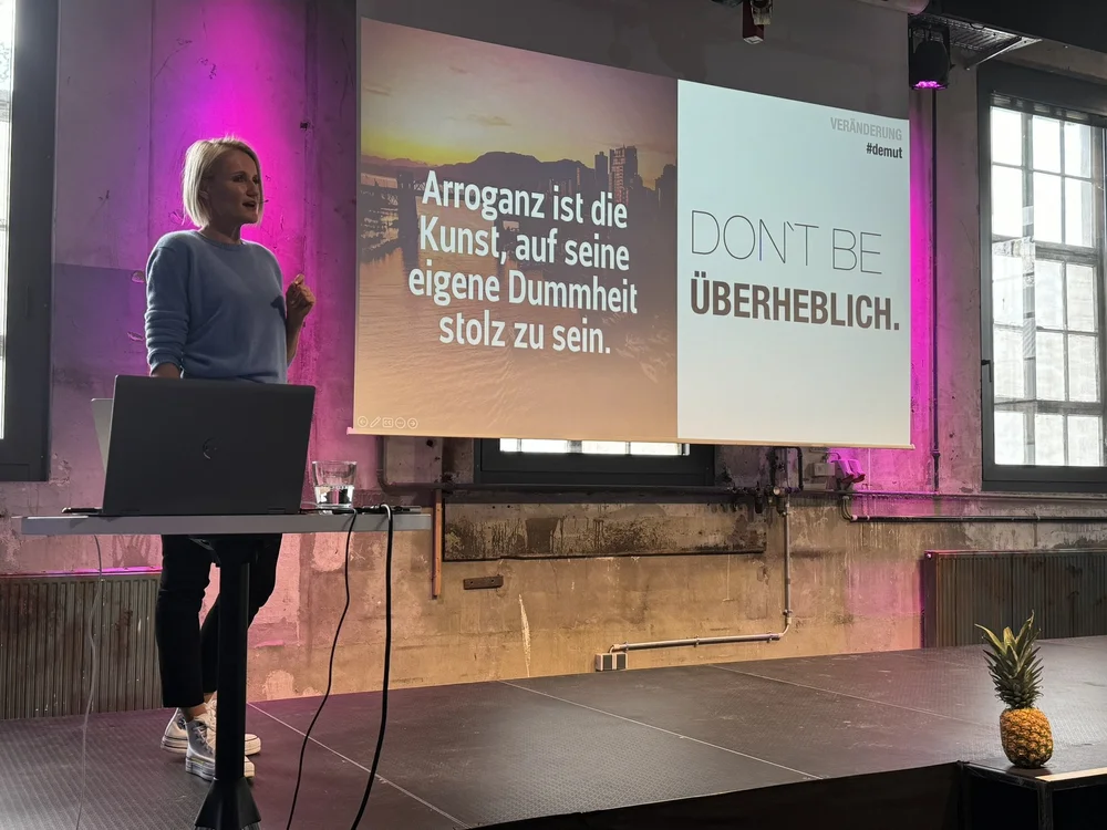 Henriette Hochstein-Frädrich Vortrag »Don't be überheblich« – Veränderung, Demut und mutige Führung