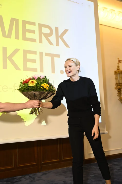 Henriette Hochstein-Frädrich nach Keynote zu Aufmerksamkeit, Social Media Exit und Quit the Feed