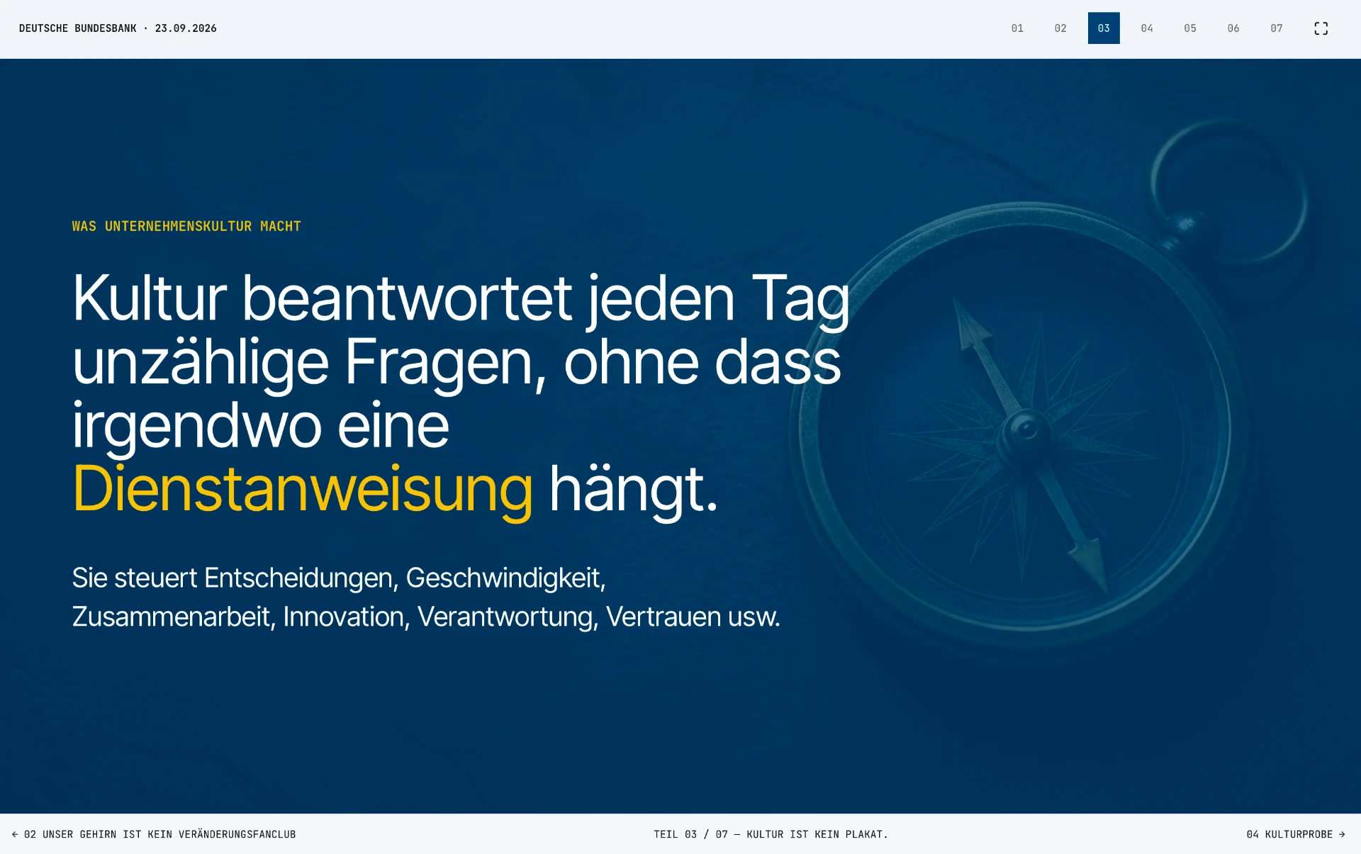 Präsentationsfolie: Unternehmenskultur steuert Entscheidungen, Zusammenarbeit, Innovation, Verantwortung und Vertrauen